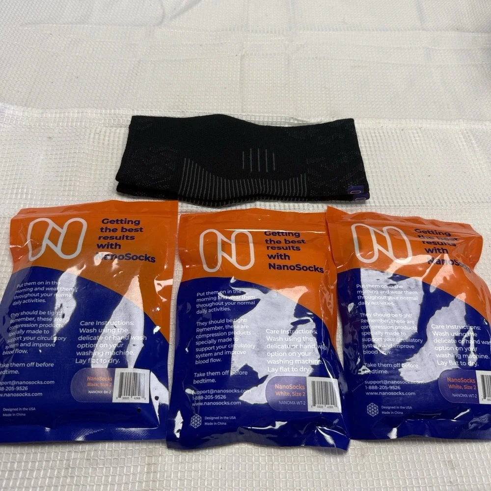 Lot 4 Nano Socks 3D Nano-Weave Compression Socks 2 Black 2 White Size 2 New
